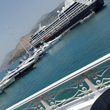 Celebrity Hotel Argostoli  Buitenkant foto